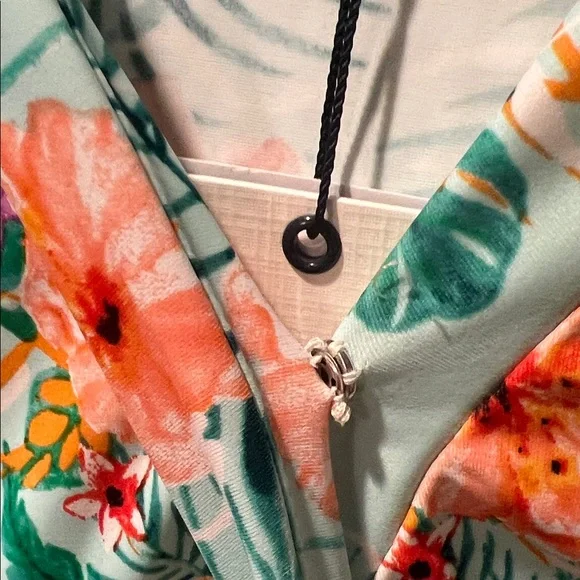 Cabana Life Floral Romper L NWT - Picture 5 of 8